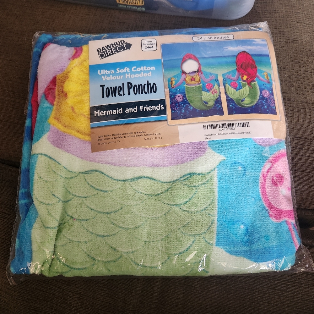 Dawhud Direct Mermaid and Friends Towel Poncho